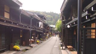 上町、下町の三筋