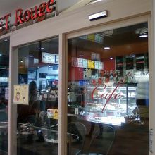 店内はけっこうごちゃごちゃしています。