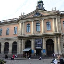 ノーベル博物館外観。ビストロは、入って左手にあります。