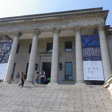美術館入口