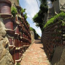 有名な瓦でできた坂道