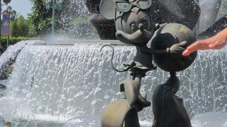 日本と比べてはいけません。