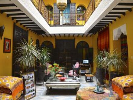 リヤド サクール 写真