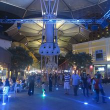 クラークキーのアーケード（十字路の真ん中）