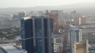 絶叫マシンがあるタワー