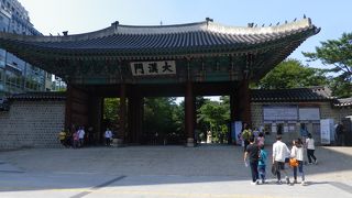 徳寿宮の入口である正門