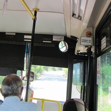 バスでずんどこと山の中へ。