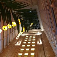 ラウンジから見る吹き抜けです