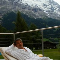 SPAのテラスからアイガー北壁方面を眺める