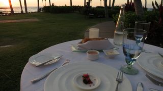 夕焼けを見ながら贅沢な食事