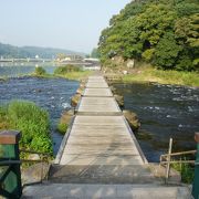 三隈川を望んで、日田市街の中でも特徴的な景観