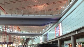 とても広くて綺麗な空港です