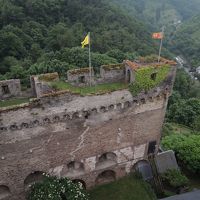 城壁の先端に行こう