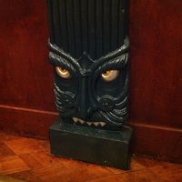 見張っています。