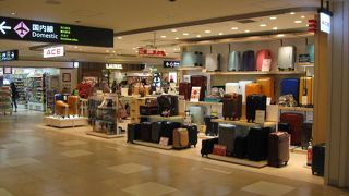 オープンな店舗