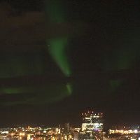 窓からオーロラが見えました