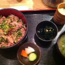 小野小町豚ステーキ丼。満足です。