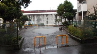 何の変哲もない公園。1号・2号至近、登録ないが・・