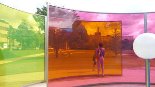 パブリックスペースにもアート