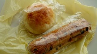 小さな小さなパン屋さんです