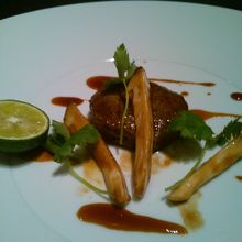 黒毛和牛フィレ肉のステーキ仕立て