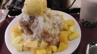 随分広くて名店揃い。いっぱい美味しい１０１フードコート。