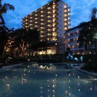 屋外プールより