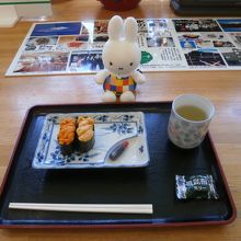 ２種類の味を比べてみて下さい。バフンウニとムラサキウニです。