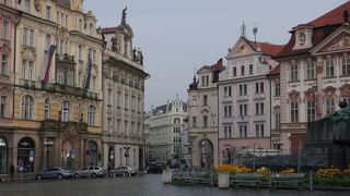 中世期建築に囲まれた・・・