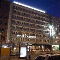 駅からはすぐの立地