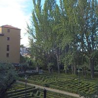 客室からの眺め。庭園の緑が美しい。