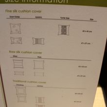 クッションのサイズ表もきちんとあります。