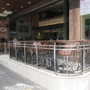 スリウォン通りにある日本人用喫茶店でしたが…