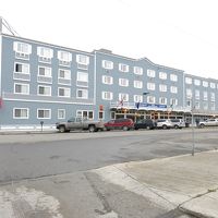 手前がメインストリート