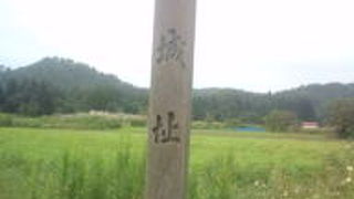 石碑だけがポツンとあります