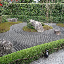 陰陽の庭（陰の庭）