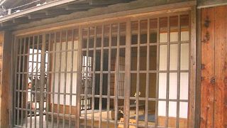 ３３歳から亡くなる６１歳まで、この囲み屋敷に幽閉されたそうです