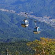 御嶽山の紅葉を手軽に楽しめます。