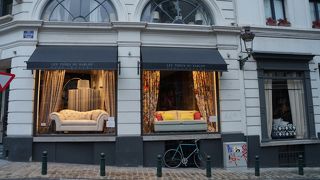 お店も沢山ある