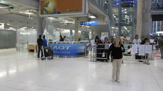 空港からホテルまでドアツードアで安全に移動