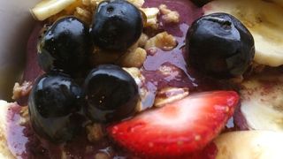 ハワイで人気のアサイーボウル。