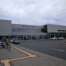 こちらが礼文島と利尻島行きのフェリーターミナルです。