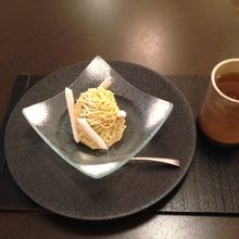 プレミアムモンブランと焙じ茶