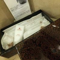 歯ブラシセット（歯磨き粉は白人）は会社で一か月使えた