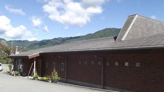 現在は 「ぶどうの丘美術館」 になっているところではないかと思います