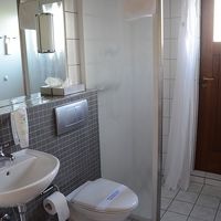 浴室も清潔ではあるんですが、極力シンプルな設備。