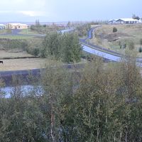 ホテル入口から見たフルージルの村。