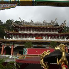 派手な建物です