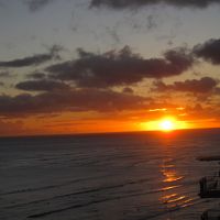 部屋から見た夕陽です。