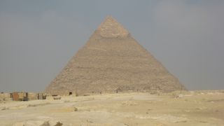 一番大きなピラミッドです。